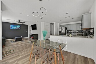 2845 Mariner Turquoise Ln in Las Vegas, NV - Building Photo - Building Photo