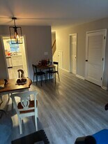 579 Wedgewood Dr in Alpharetta, GA - Building Photo