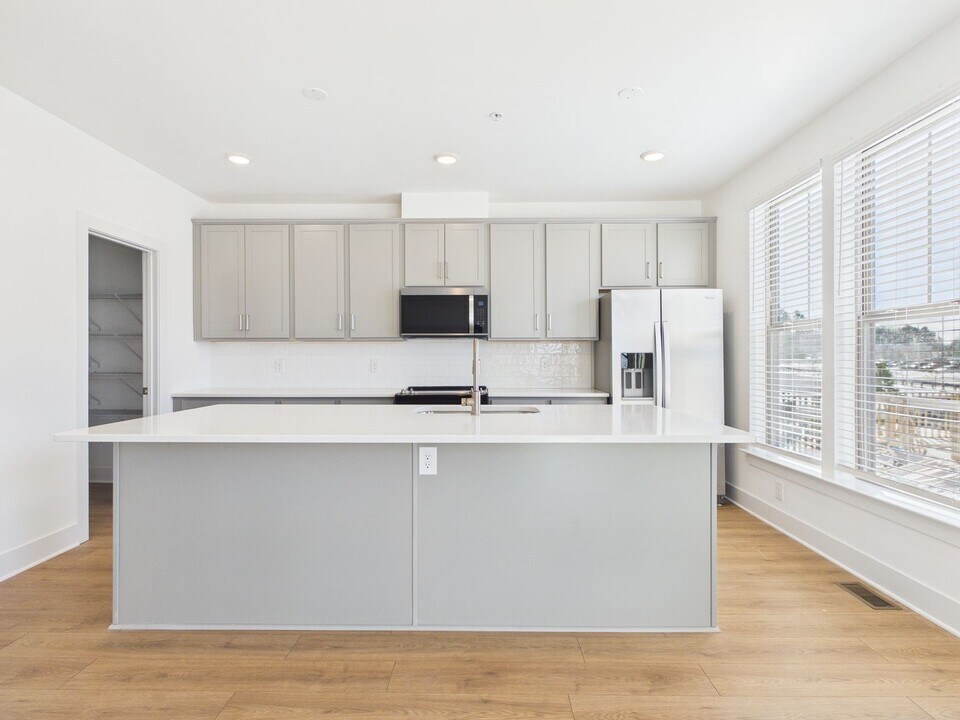 6901 Cosby Vlg Ter in Chesterfield, VA - Building Photo