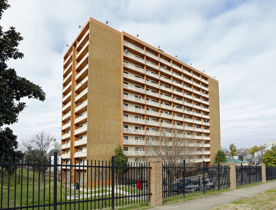 Paul Borda Towers in Memphis, TN - Building Photo