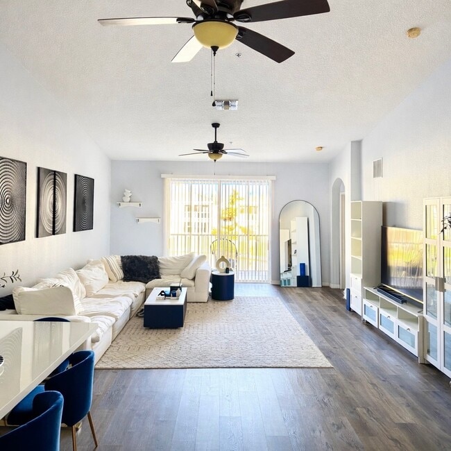 5360 Mang Pl in Sarasota, FL - Building Photo - Building Photo