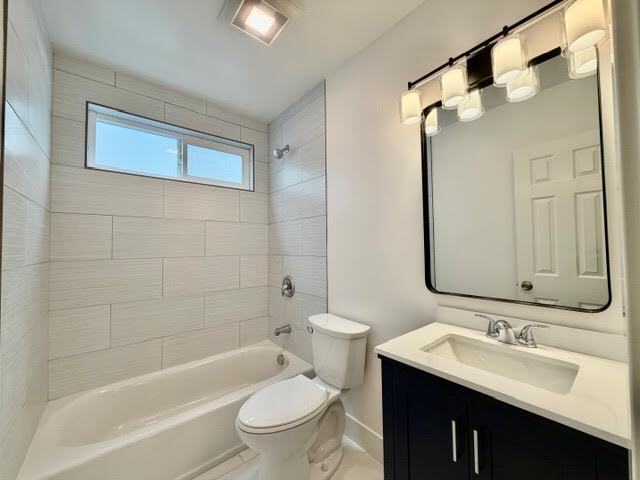 2027 W 157th St, Unit 2