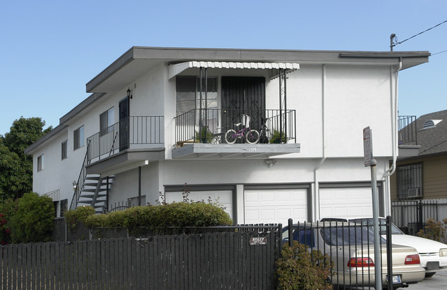 1515 88th Ave in Oakland, CA - Foto de edificio - Building Photo