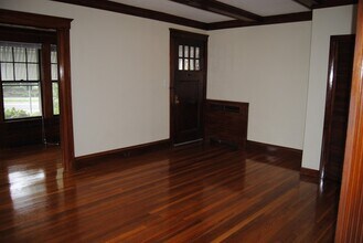 325 Massachusetts Ave in Arlington, MA - Building Photo - Building Photo