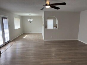 12105 Missel Thrush Ct in Austin, TX - Building Photo - Building Photo
