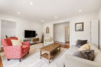 235 Greenwood St in Evanston, IL - Building Photo - Building Photo