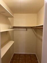 19305 Club House Rd, Unit Club House road in Montgomery Village, MD - Building Photo - Building Photo