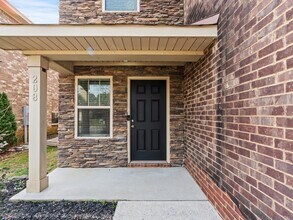 208 Sedgewick Dr in Owens Cross Roads, AL - Building Photo - Building Photo