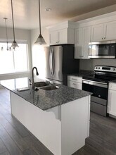 4356 W Sykes Ln in Herriman, UT - Building Photo - Building Photo