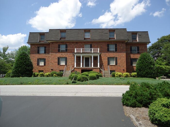 331 9th Avenue Dr NE in Hickory, NC - Building Photo
