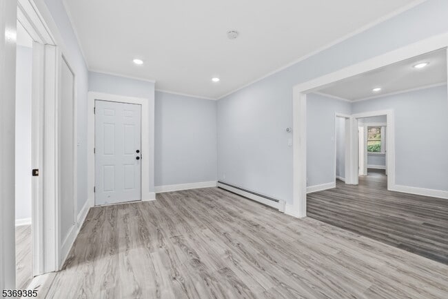 27 Berkeley Pl in Bloomfield, NJ - Building Photo - Building Photo