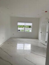 1015 S 17th Ave-Unit -8 in Hollywood, FL - Building Photo - Building Photo