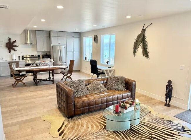 2966 S Greenhead Dr, Unit Lake House Heaven