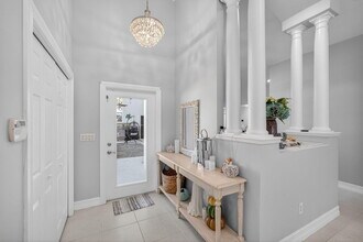 8075 SE Governors Way in Hobe Sound, FL - Building Photo - Building Photo