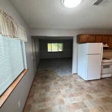 7421-7431 Regal Ave SE in Grand Rapids, MI - Foto de edificio - Building Photo