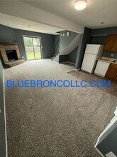 133 SW Oxford Pl in Lee's Summit, MO - Foto de edificio - Building Photo