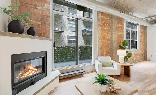 property at 521 S 7th St