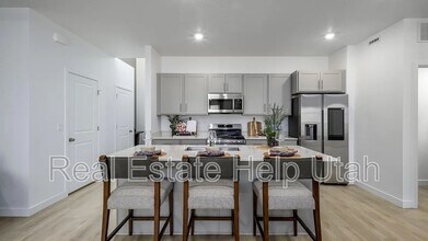 1565 Charmer Ln in Saratoga Springs, UT - Building Photo - Building Photo