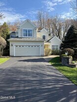 25 Brittany Oaks in Clifton Park, NY - Building Photo