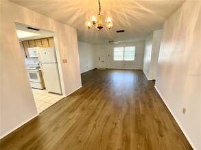 9360 140th Ln in Seminole, FL - Building Photo - Building Photo