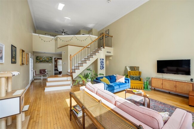 property at 2415 Dunlavy St