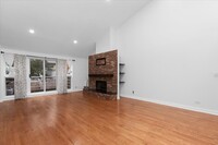 2828 N Talman Ave, Unit F in Chicago, IL - Building Photo - Building Photo