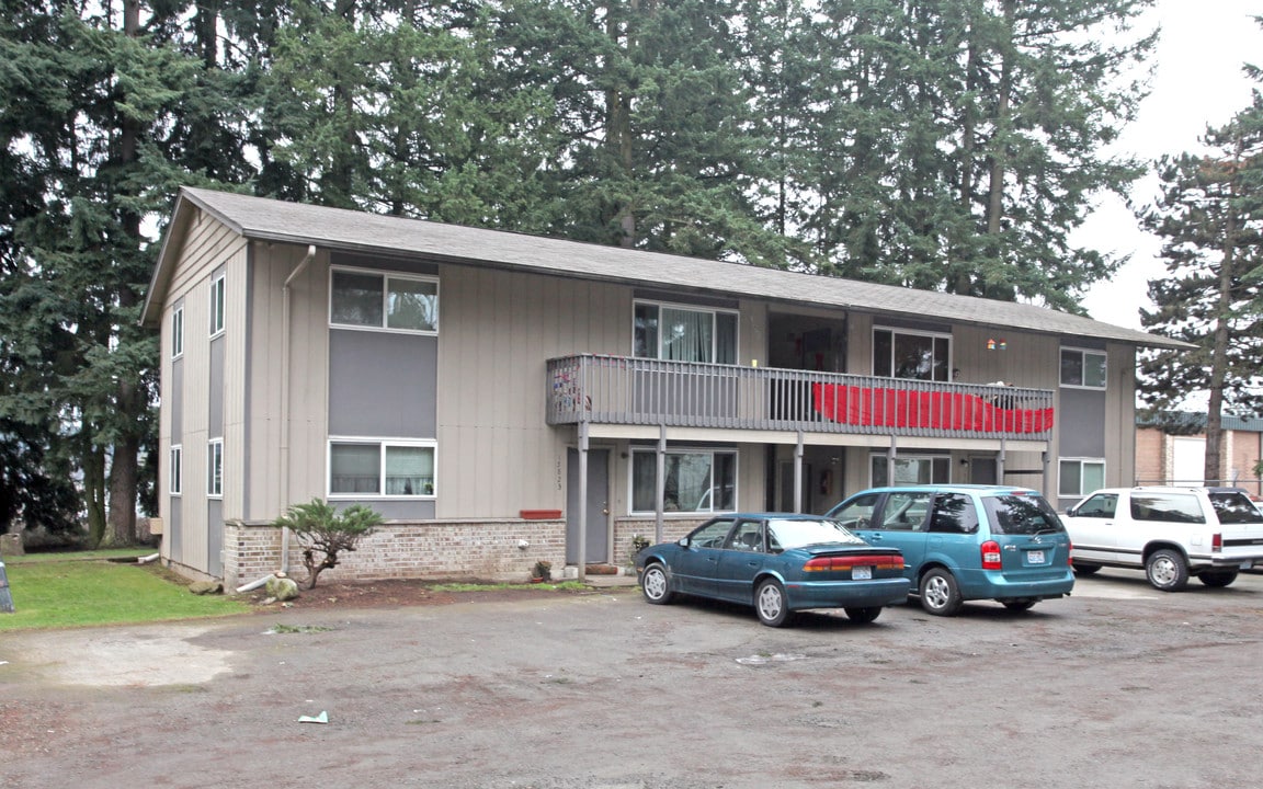 Puyallup 4-Plex in Puyallup, WA - Building Photo