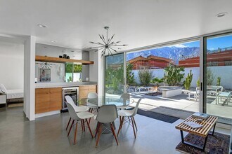 3133 N Sunnyview Dr in Palm Springs, CA - Building Photo - Building Photo
