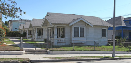 2424-2428 Eastlake Ave in Los Angeles, CA - Foto de edificio - Building Photo