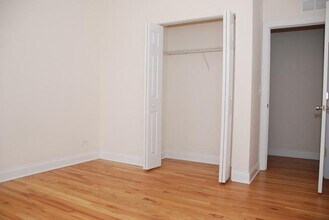 6834 N Ashland Blvd in Chicago, IL - Building Photo - Building Photo