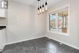 703 Rayner Ct in Milton, ON - Building Photo - Building Photo