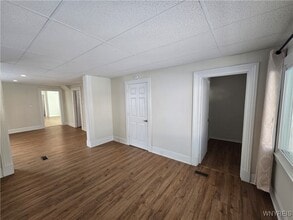 33 Trowbridge St in Buffalo, NY - Building Photo - Building Photo