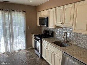 2408 Stokes Rd in Mount Laurel, NJ - Building Photo - Building Photo