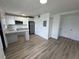 1971 NW 2nd Ct in Miami, FL - Building Photo