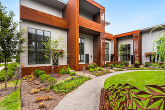 500 SE Tourmaline Mews in Bentonville, AR - Building Photo - Building Photo