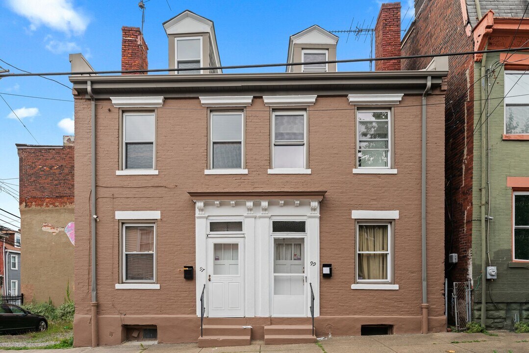 97-99 S 11th St in Pittsburgh, PA - Building Photo