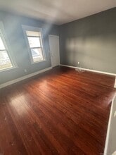 220 Sheridan St, Unit 3rd in Bridgeport, CT - Building Photo - Building Photo