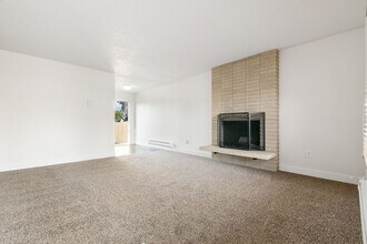 8449 17th Ave SW in Seattle, WA - Building Photo - Building Photo