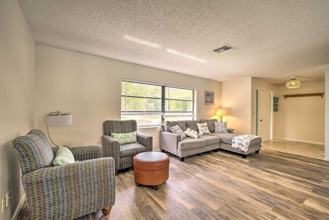 6 Shumard Ct N in Homosassa, FL - Building Photo - Building Photo