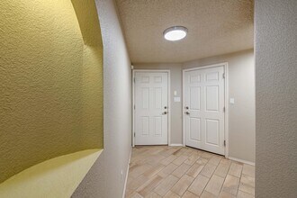 6443 Los Cantos Ave in Albuquerque, NM - Building Photo - Building Photo