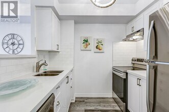 700-2700 Humberwood Blvd in Toronto, ON - Building Photo - Building Photo