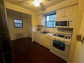 641 Bower Hill Rd in Pittsburgh, PA - Building Photo - Building Photo