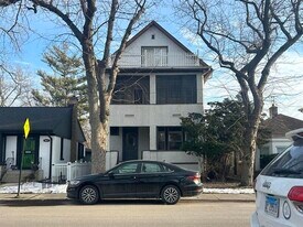 5825 N Rogers Ave in Chicago, IL - Building Photo