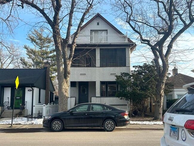 property at 5825 N Rogers Ave