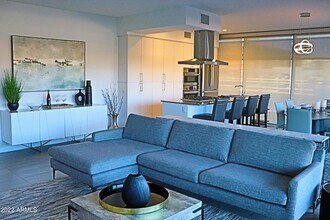 7180 E Kierland Blvd, Unit 208 in Scottsdale, AZ - Building Photo - Building Photo