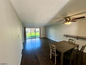 347 Bromley Pl in East Brunswick, NJ - Building Photo - Building Photo