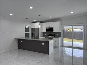 1361 Sylvania Blvd in West Miami, FL - Building Photo - Building Photo