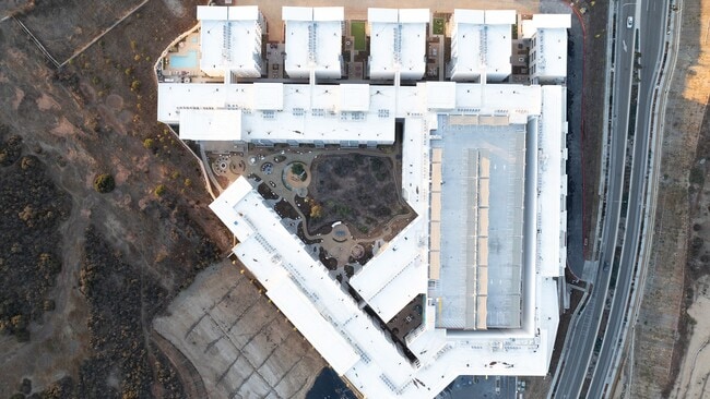 Folia in San Diego, CA - Foto de edificio - Building Photo