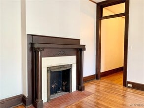242 Bryant St in Buffalo, NY - Building Photo - Building Photo