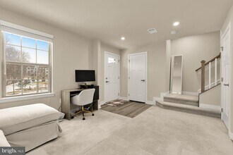 9639 Tall Oaks Rd in Montgomery Village, MD - Building Photo - Building Photo